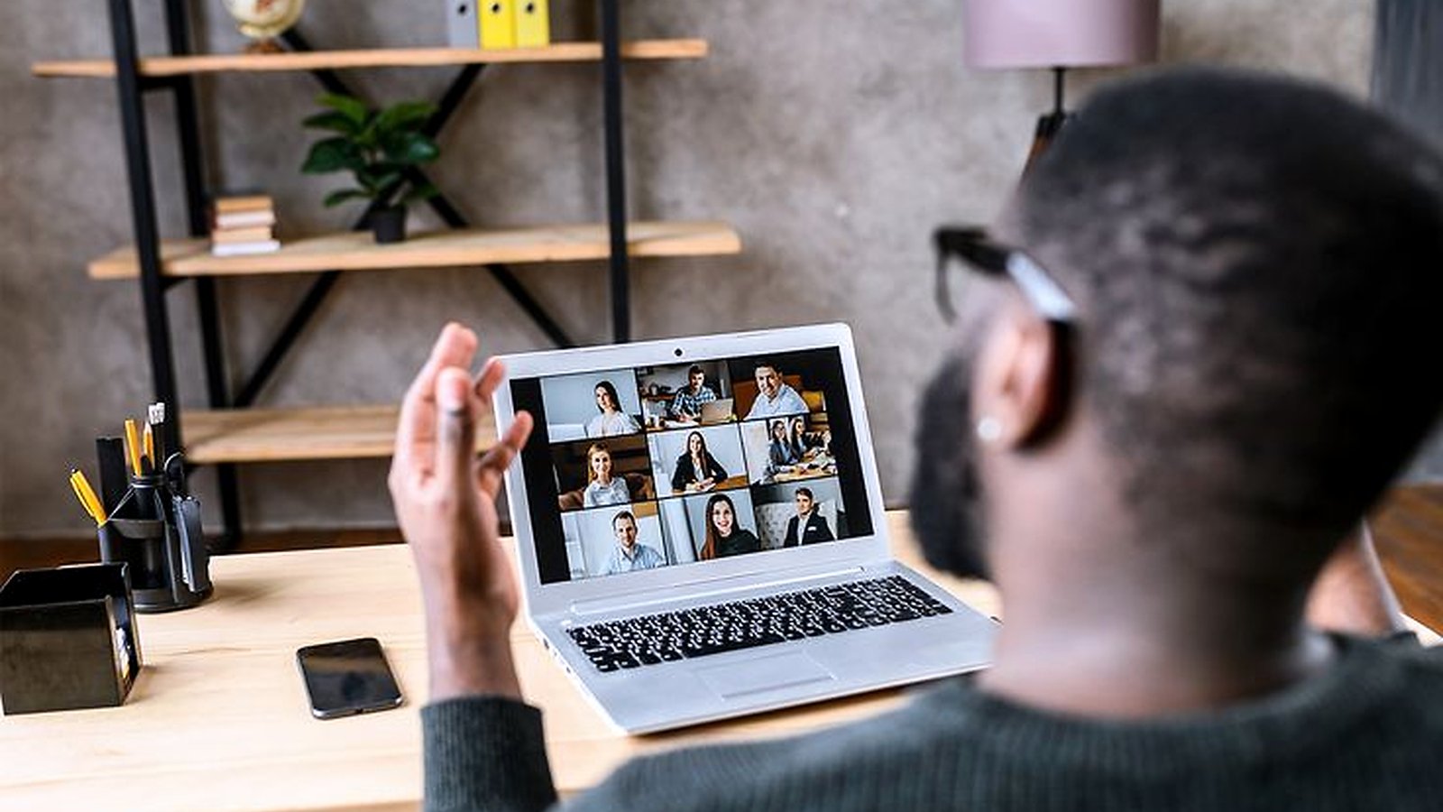 African professional teaching an AI business class online